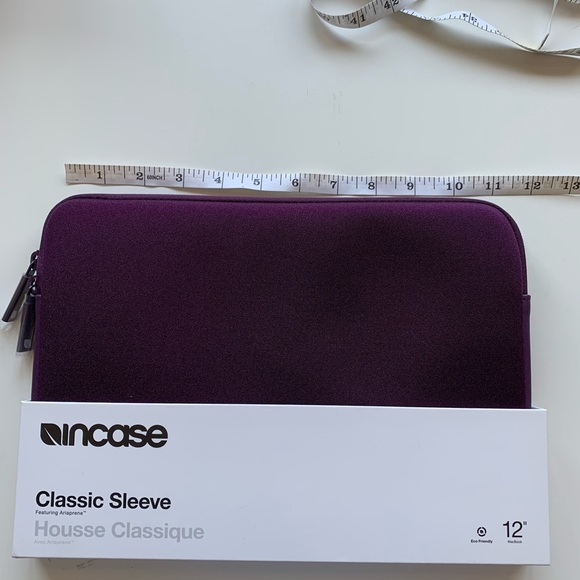 2/30$ 🔮 InCase Classic Tablet Sleeve 12” - Picture 2 of 9